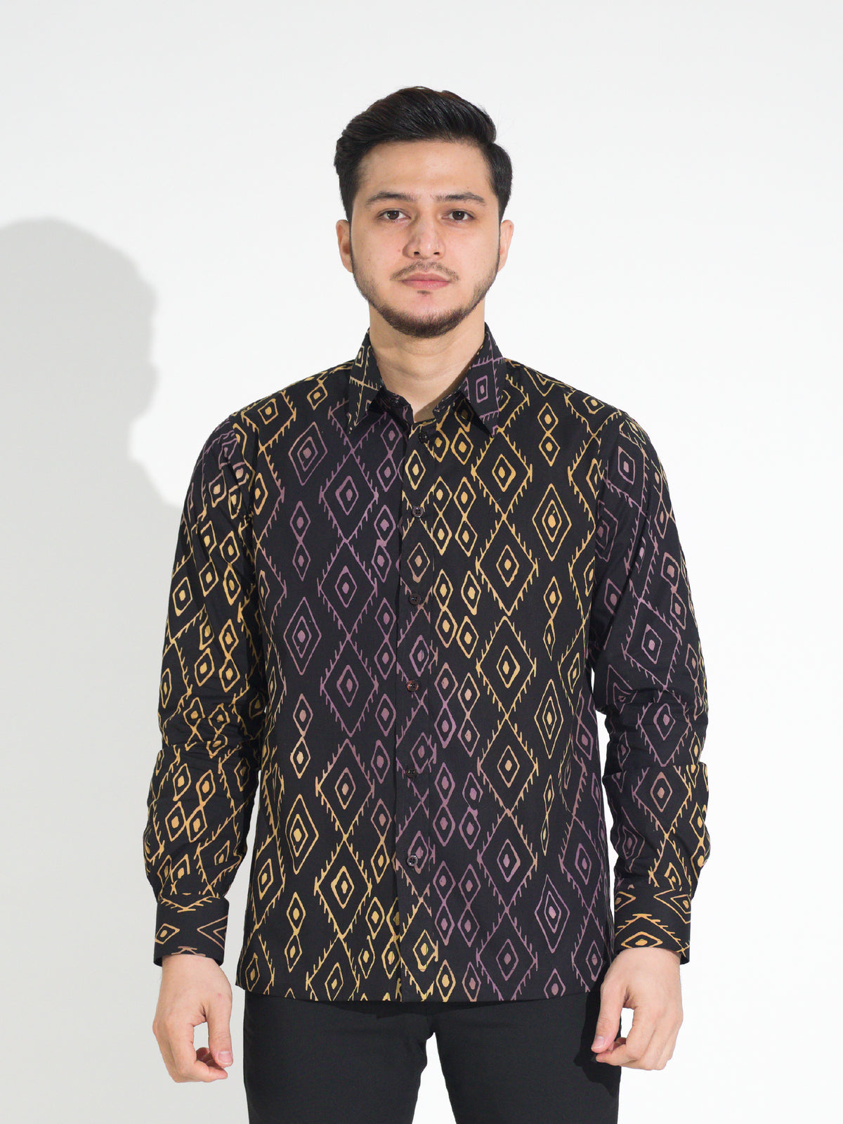 Gema GL905 long-sleeve batik shirt, black with gold and purple diamond motif, front view