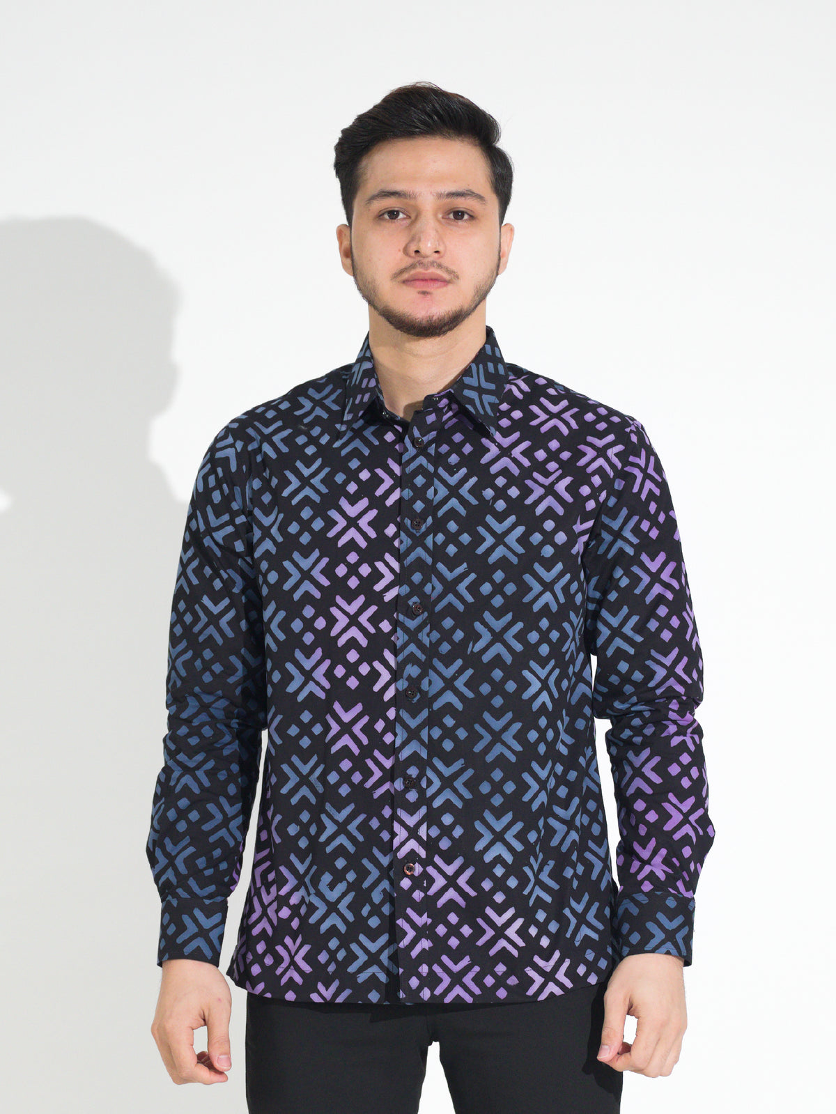 Gema GL915 long-sleeve batik shirt, black with blue and lilac cross motif, front view