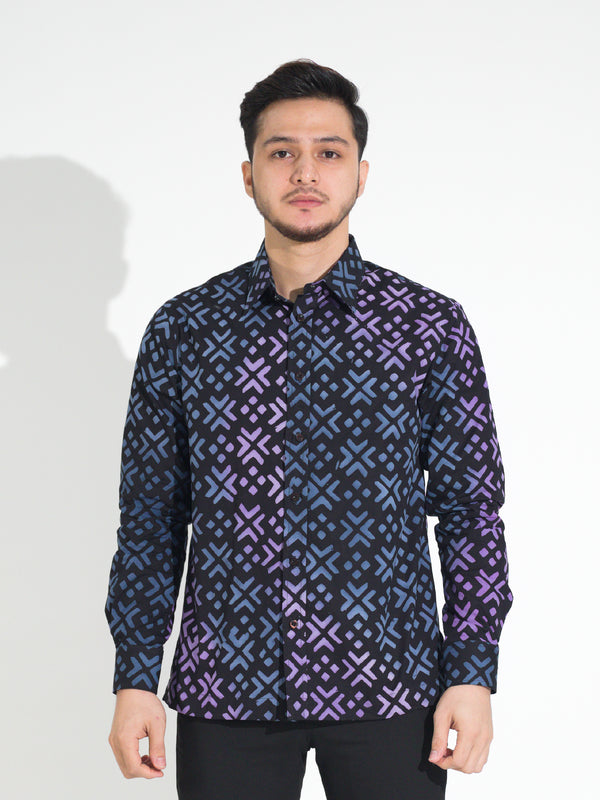 Gema GL915 long-sleeve batik shirt, black with blue and lilac cross motif, front view