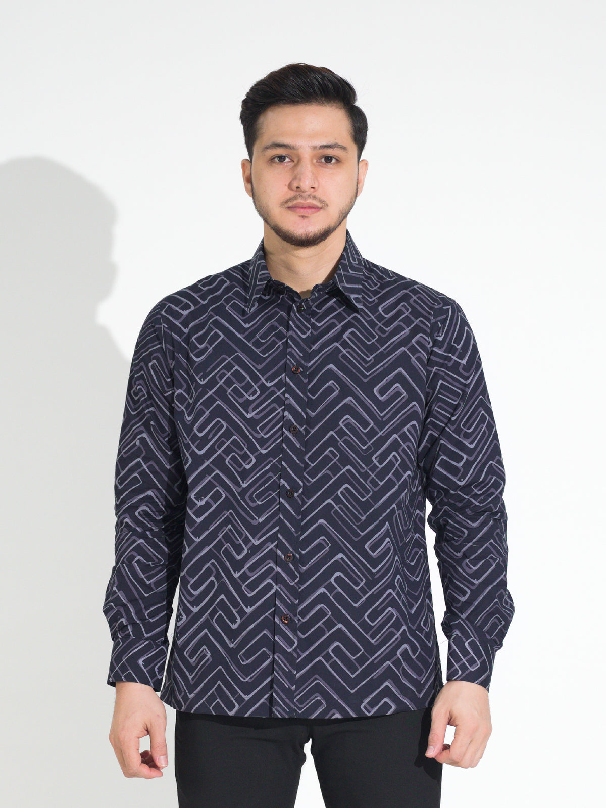 Ria RL904 long-sleeve batik shirt, navy with white zigzag motif, front view
