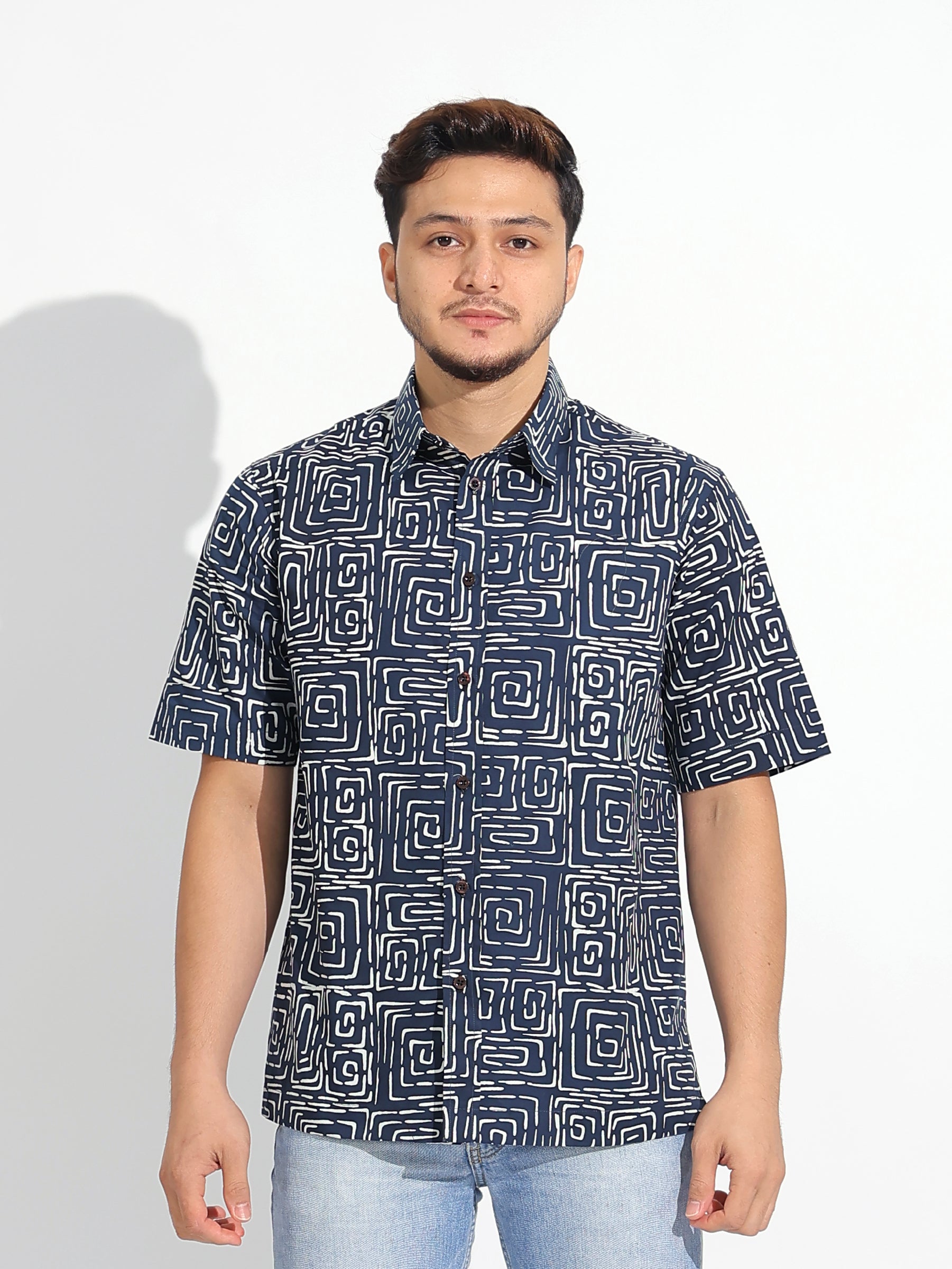TULUS T946