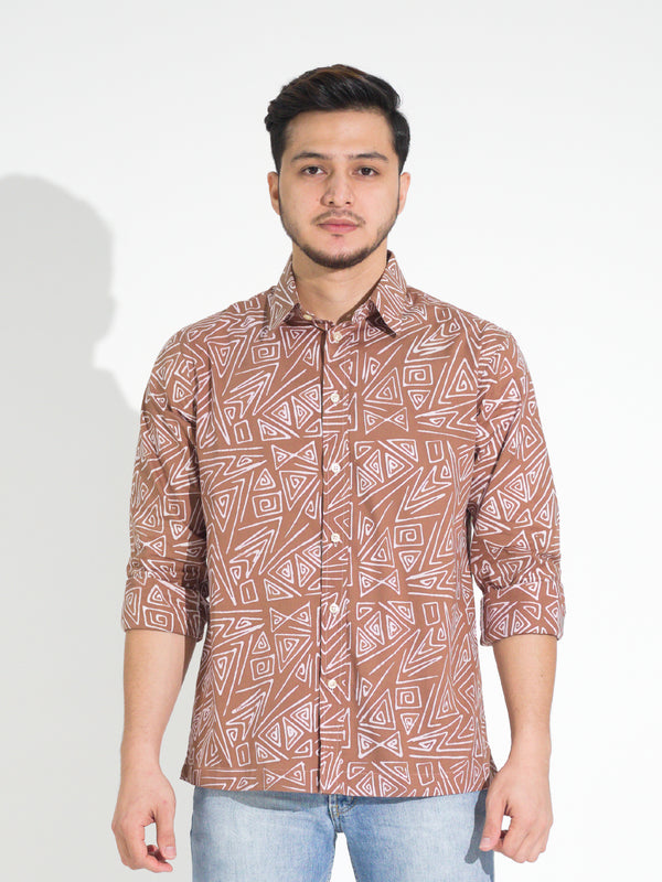 Tulus TL905 long-sleeve batik shirt, rust with white triangle motif, front view