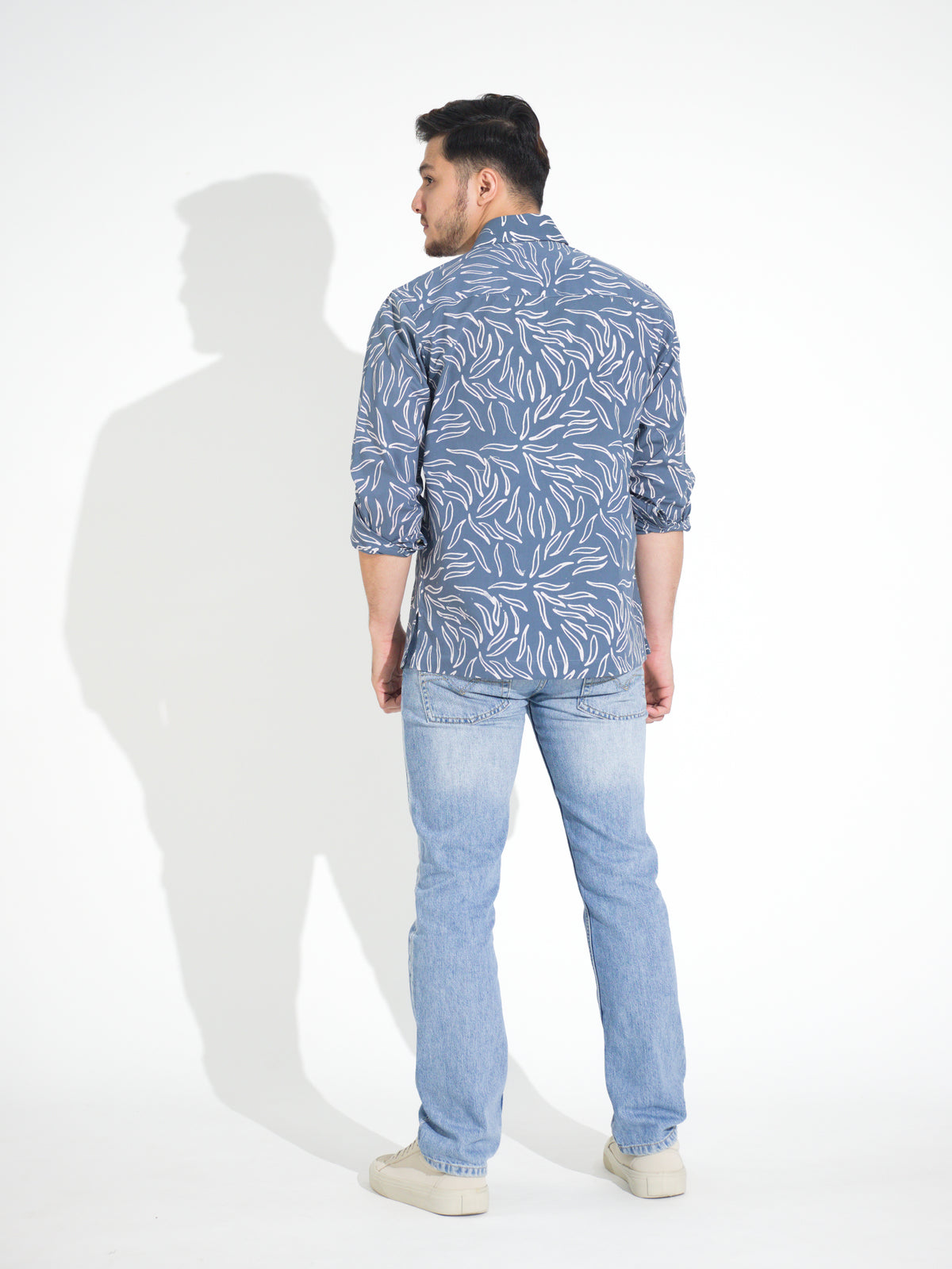 Tulus TL907 long-sleeve batik shirt, blue with white leaf motif, back view